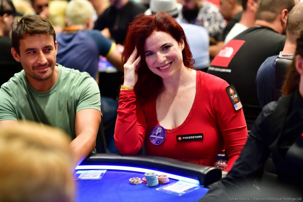 Chess master Alexandra Botez beats professional gamer Hafu in WPT Heads Up  match 